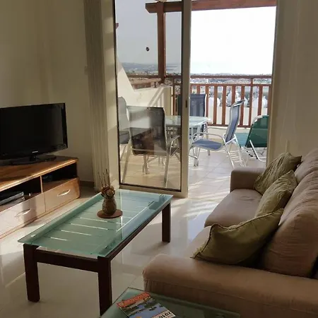 B101 Paschali Hills, Apartament